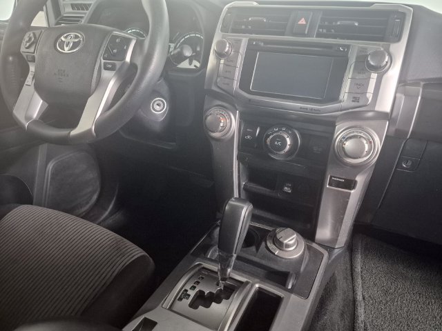 Used 2018 Toyota 4Runner SR5 AWD/4WD image 35