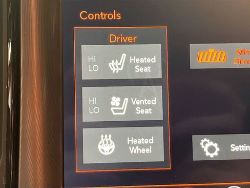 Used 2022 Dodge Challenger R/T w/ Plus Package image 20