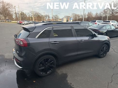 Used 2018 Kia Niro EX w/ EX Touring Graphite Edition image 17