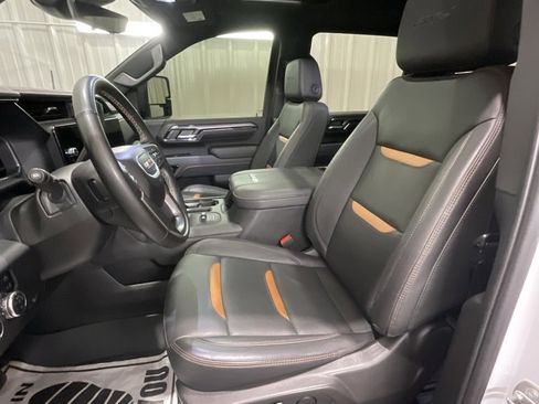 Used 2024 GMC Sierra 2500 AT4 w/ AT4 Premium Plus Package image 10