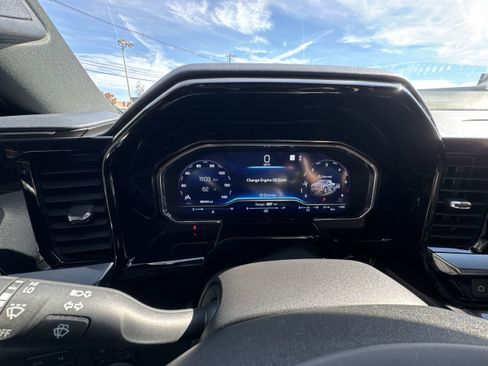 Used 2022 Chevrolet Silverado 1500 High Country w/ High Country Premium Package image 12