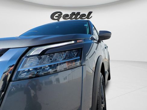 Certified 2022 Nissan Pathfinder SV w/ SV Premium Package AWD/4WD image 25