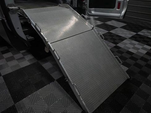 Used 2015 Ford Transit 250 130 Medium Roof image 11