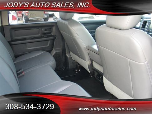 Used 2017 RAM 1500 Tradesman w/ Cold Weather Group AWD/4WD image 22