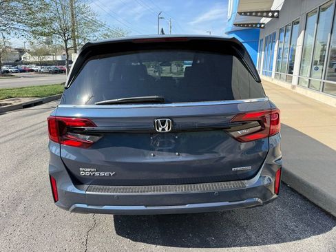 Used 2026 Honda Odyssey Touring image 14