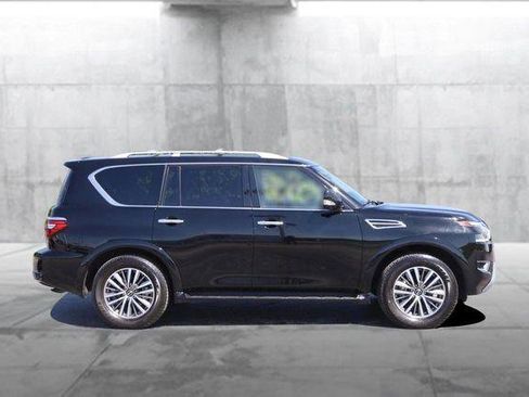 Used 2024 Nissan Armada SL w/ Captain's Chairs Package AWD/4WD image 5