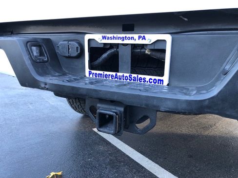 Used 2019 Toyota Tacoma 4x4 Double Cab image 16