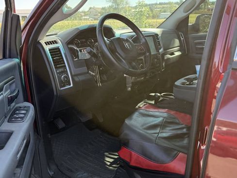 Used 2016 RAM 2500 Power Wagon w/ Luxury Group AWD/4WD image 3