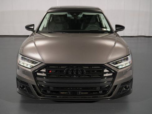 Used 2021 Audi S8 L w/ S8 Executive Package AWD/4WD image 5
