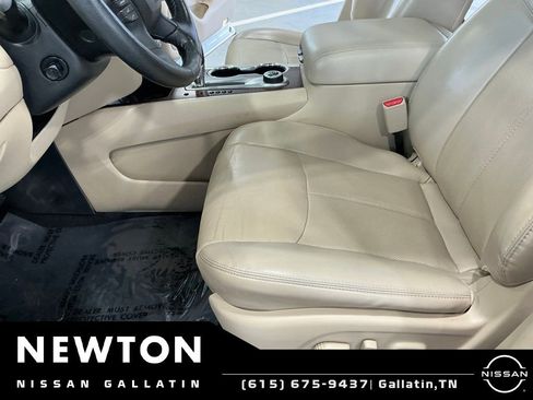 Used 2020 Nissan Pathfinder Platinum w/ Cargo Package AWD/4WD image 17