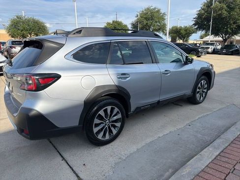 Used 2023 Subaru Outback Limited AWD/4WD image 5