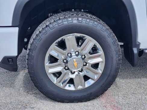 New 2026 Chevrolet Silverado 3500 High Country w/ High Country Premium Package AWD/4WD image 9