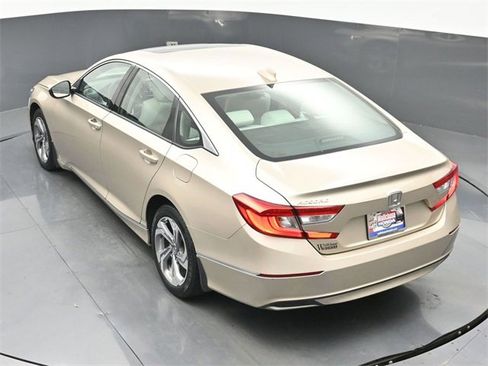 Certified 2018 Honda Accord EX image 32