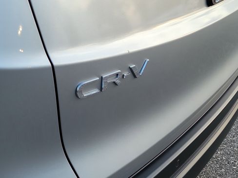 Used 2024 Honda CR-V EX-L image 11