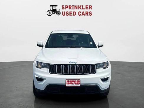 Used 2019 Jeep Grand Cherokee Laredo RWD image 2