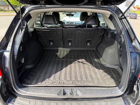 Used 2018 Subaru Outback 2.5i Limited AWD/4WD image 7
