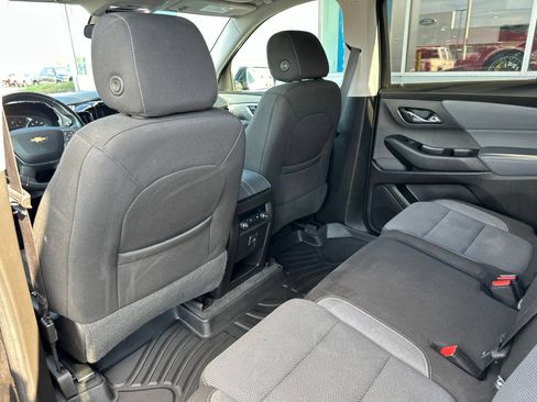 Used 2019 Chevrolet Traverse LT AWD/4WD image 17