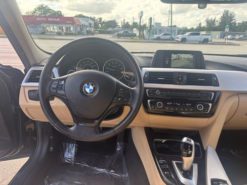 Used 2018 BMW 320i Sedan image 9