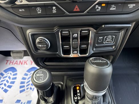 New 2025 Jeep Gladiator Sport w/ Premium Package image 24