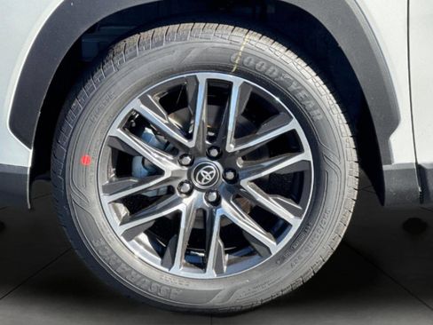 New 2026 Toyota Corolla Cross XLE image 31