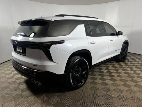 Used 2026 Chevrolet Traverse RS image 5