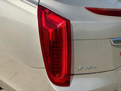 Used 2015 Cadillac XTS Luxury image 29