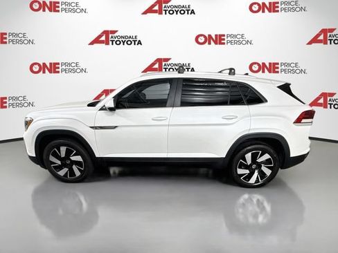 Used 2026 Volkswagen Atlas Cross Sport SE FWD image 4