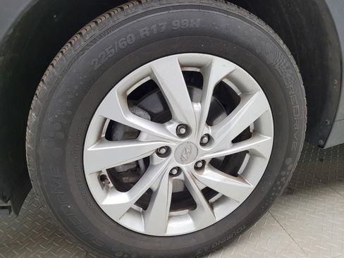 Used 2019 Hyundai Tucson SE image 31