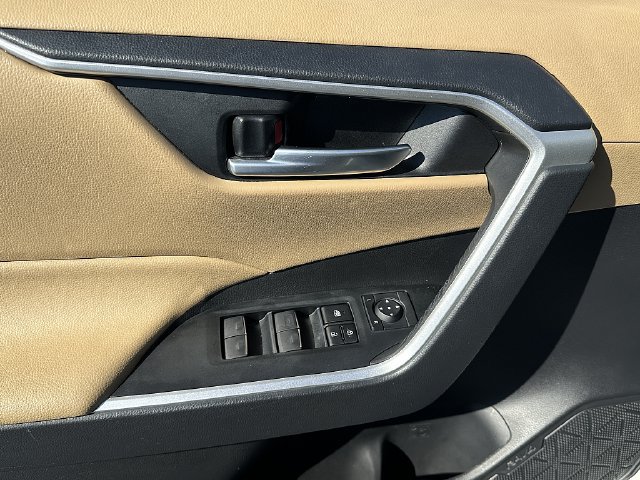 Certified 2024 Toyota RAV4 XLE FWD image 23