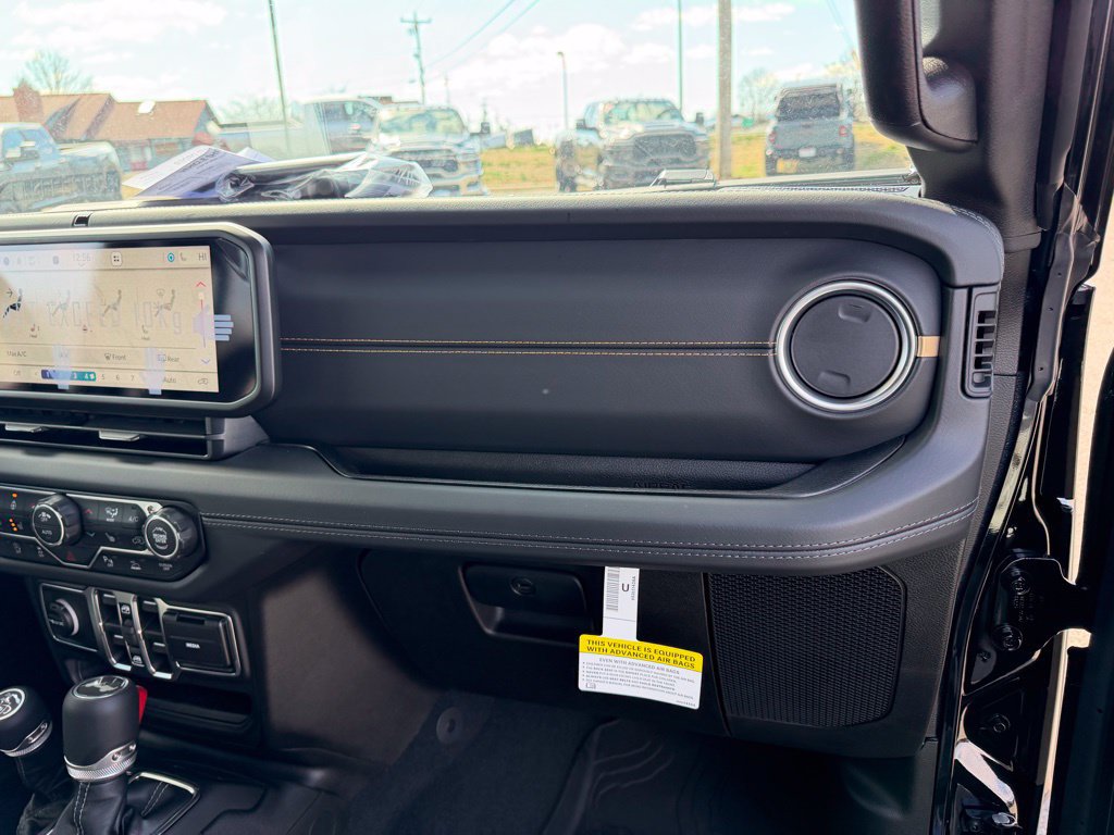 New 2026 Jeep Wrangler Unlimited Sahara AWD/4WD image 35