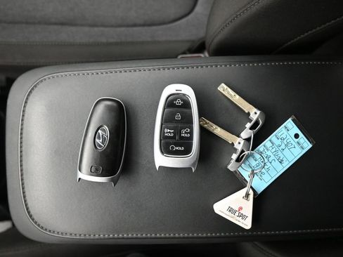 Used 2022 Hyundai Ioniq 5 SE image 17