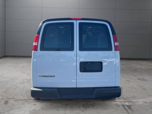 New 2025 Chevrolet Express 2500 w/ Communications Package RWD image 4