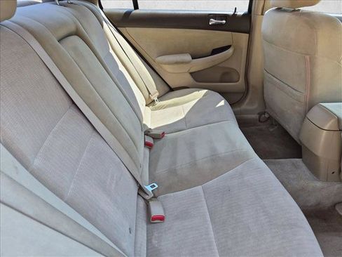 Used 2004 Honda Accord LX image 18