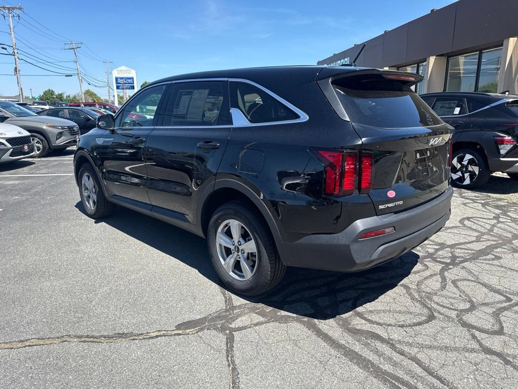 Used 2023 Kia Sorento LX AWD/4WD image 38