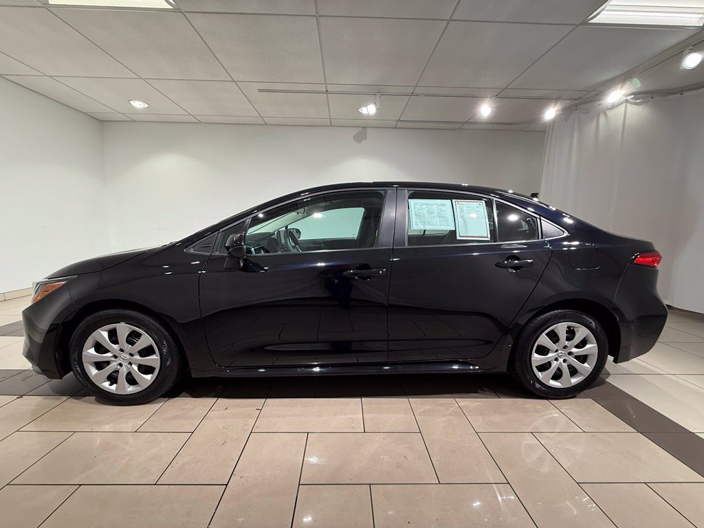 Certified 2025 Toyota Corolla LE FWD image 2