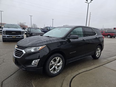 Used 2018 Chevrolet Equinox LT image 3