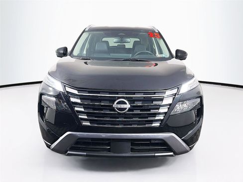 Used 2025 Nissan Rogue SL AWD/4WD image 6