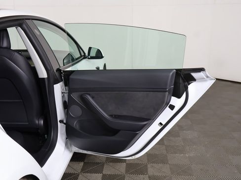 Used 2023 Tesla Model 3 Standard Range image 25