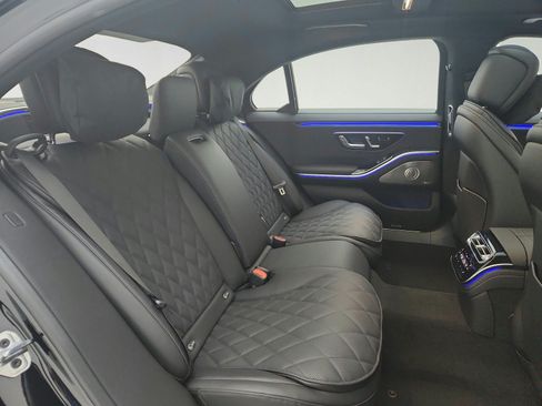 Certified 2025 Mercedes-Benz S 580 4MATIC Sedan image 21