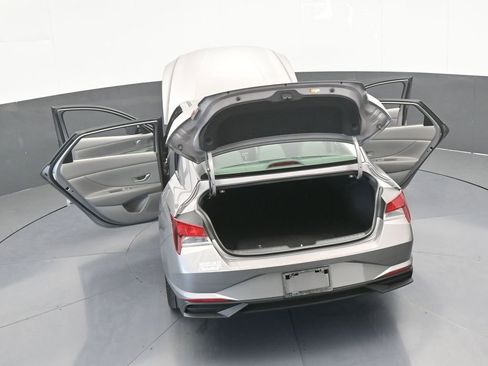 Used 2023 Hyundai Elantra SEL w/ Convenience Package image 68