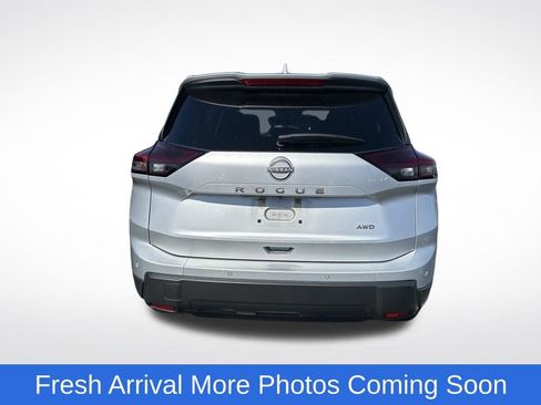 Used 2025 Nissan Rogue SV AWD/4WD image 5