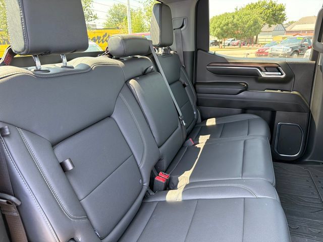 Used 2024 GMC Sierra 1500 SLT AWD/4WD image 28