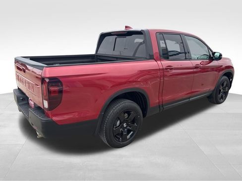 Used 2025 Honda Ridgeline Black Edition image 5