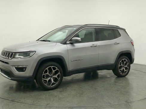 Used 2025 Jeep Compass Limited image 3