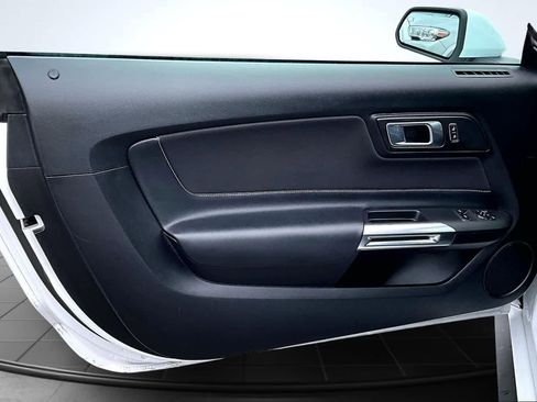 Used 2022 Ford Mustang Coupe image 27