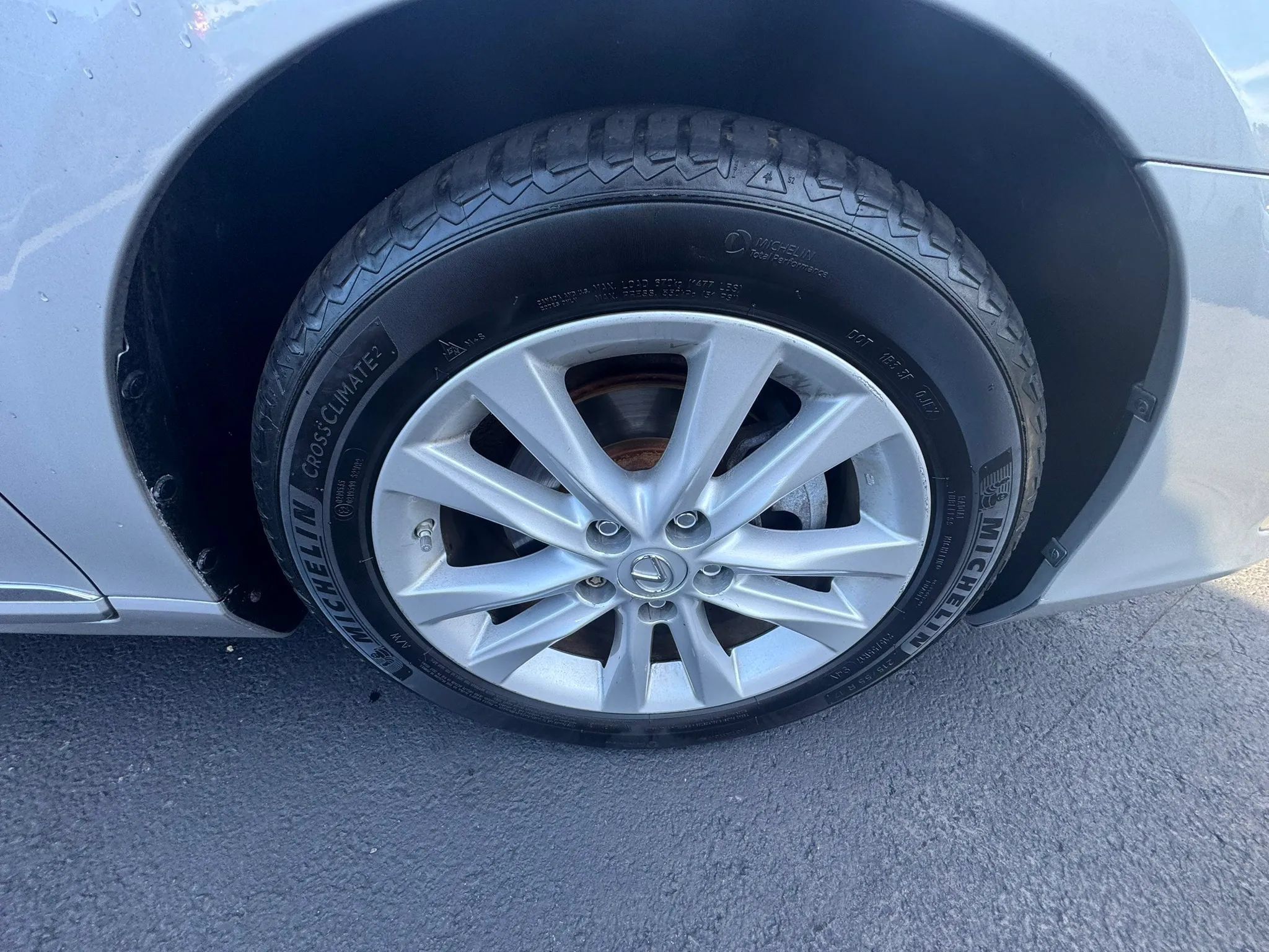 Used 2010 Lexus ES 350 w/ Preferred Accessory Package FWD image 19