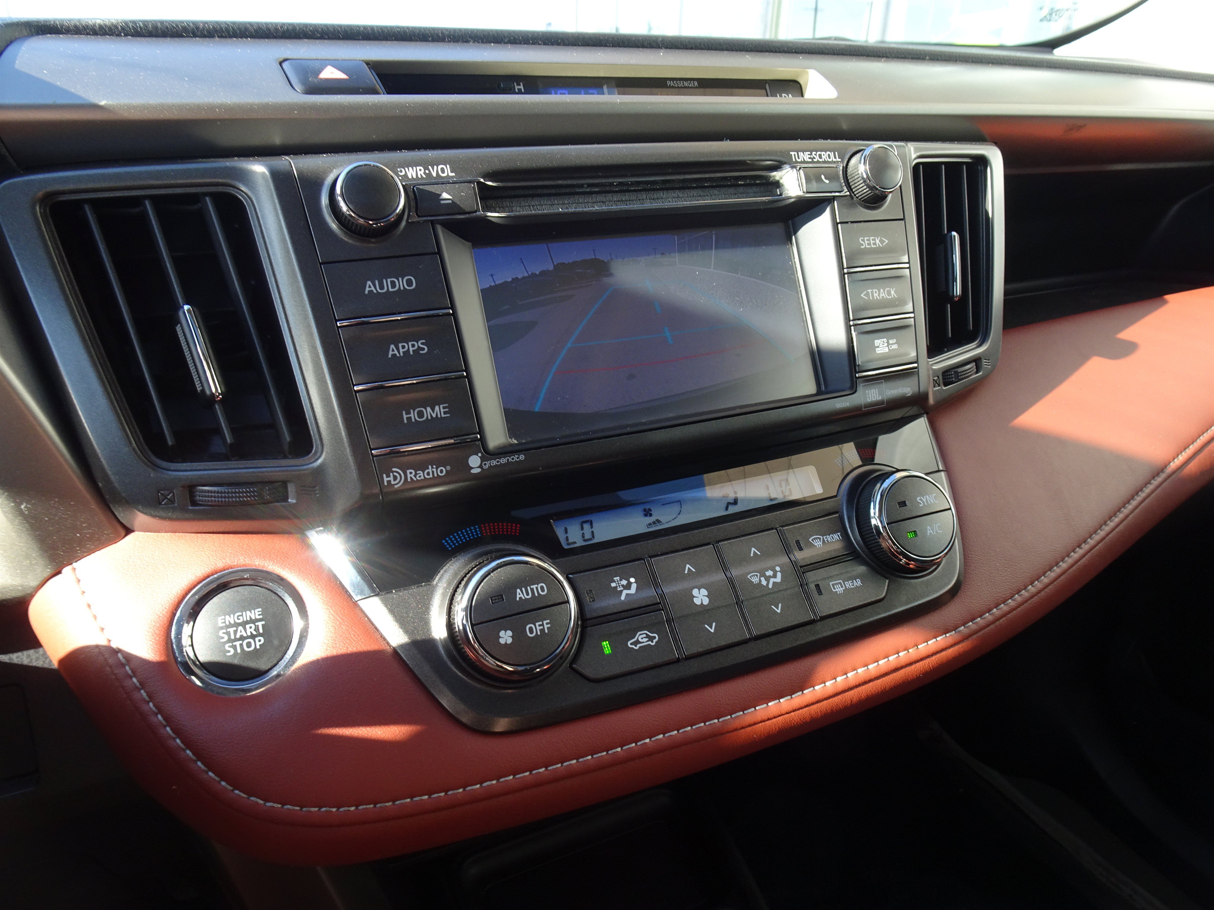 Used 2014 Toyota RAV4 Limited w/ Technology Package AWD/4WD image 19