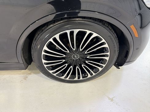 Used 2023 Lincoln Aviator Black Label w/ Dynamic Handling Package AWD/4WD image 31