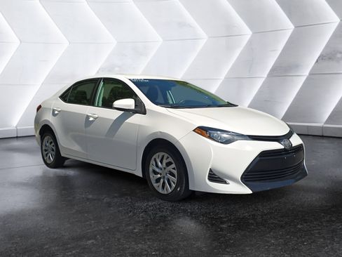 Used 2019 Toyota Corolla LE FWD image 7