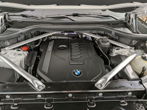 Used 2023 BMW X5 xDrive40i AWD/4WD image 32